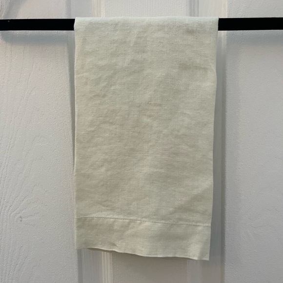 Light Green Hand Towel with Flower - Picture 3 of 5